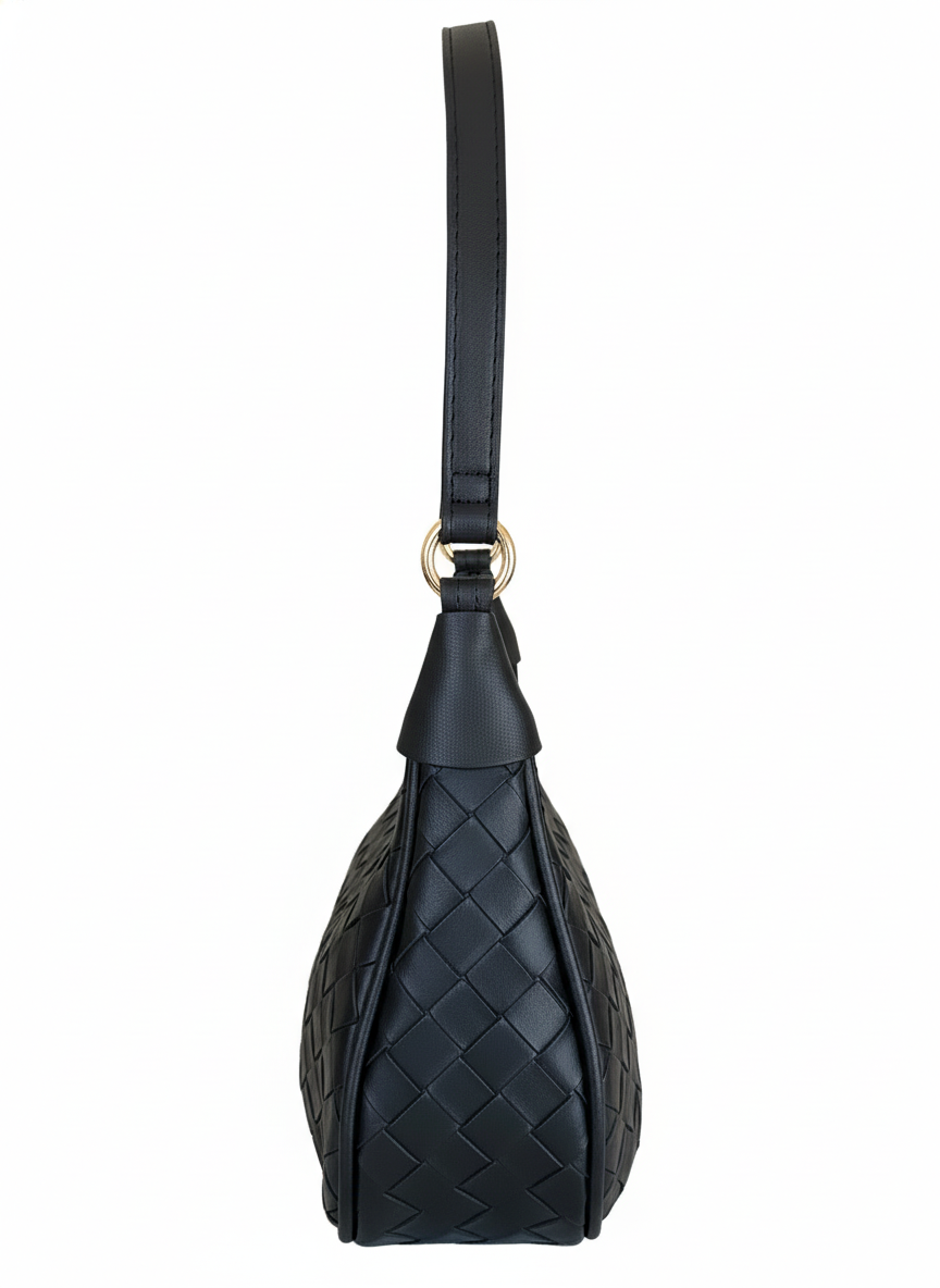 Chic Woven Shoulder Bag: Elegant & Versatile Handbag